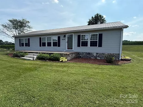 5215 Looper Rd, Granite Falls, NC 28630