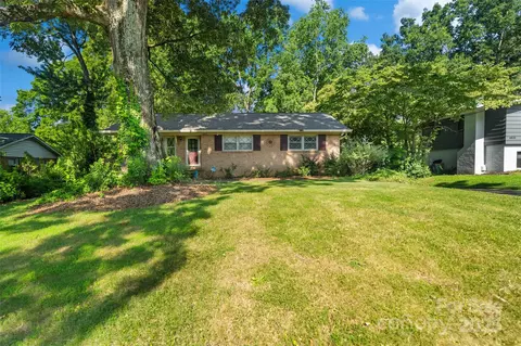 6632 Candlewood Dr, Charlotte, NC 28210