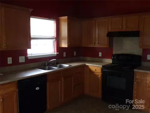 Kitchen - 569 River View Dr, Lowell, NC 28098 photo 3 of 3