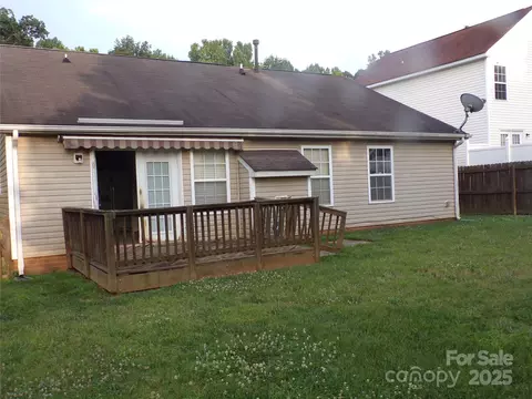 Exterior - 569 River View Dr, Lowell, NC 28098 photo 4 of 6