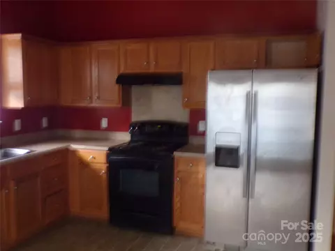 Kitchen - 569 River View Dr, Lowell, NC 28098 photo 2 of 3