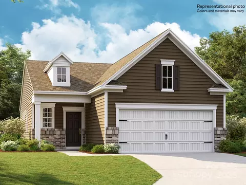 241 Runner Stone Ln, Fort Mill, SC 29715