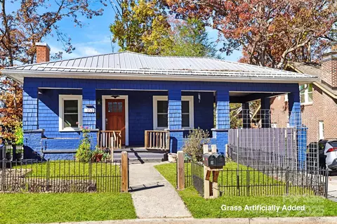 107 Riverview Dr, Asheville, NC 28806