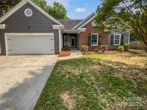 11103 Fox Cove Dr, Charlotte, NC 28273