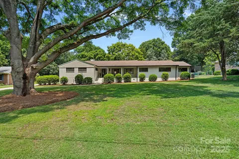 4209 Windwood Cir, Charlotte, NC 28226
