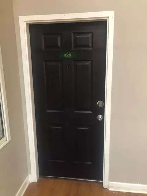 201 S Hoskins 328 Rd #328, Charlotte, NC 28208