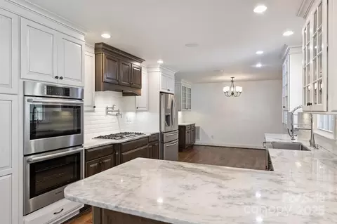 1008 Dumbarton Rd, Gastonia, NC 28054