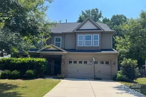 5033 Helena Park Ln, Matthews, NC 28105