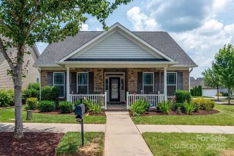 17745 Morehampton Ave, Cornelius, NC 28031