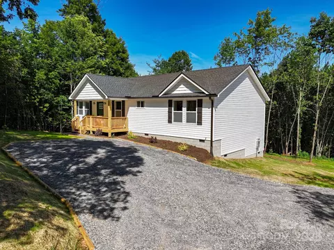 72 Carolyn Dr, Candler, NC 28715