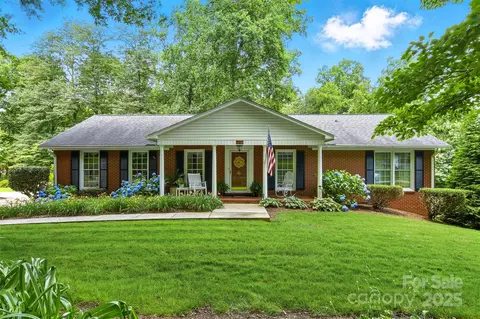 701 4th Ne Ave NE, Conover, NC 28613