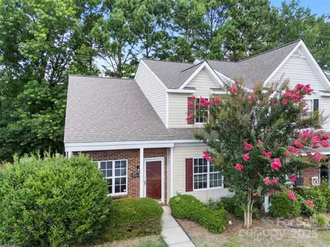 12914 Sickles Dr, Charlotte, NC 28273