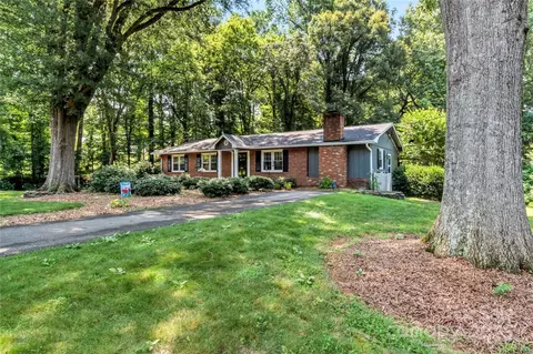 209 Leland Dr, Winston Salem, NC 27106