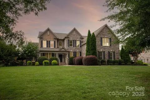 5013 Autumn Blossom Ln, Waxhaw, NC 28173