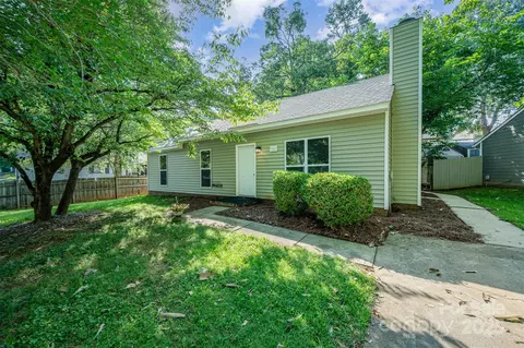 9122 Nathaniel Russell Ln, Charlotte, NC 28227