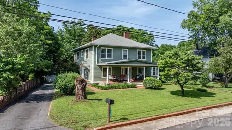 313 E Main St, Morganton, NC 28655