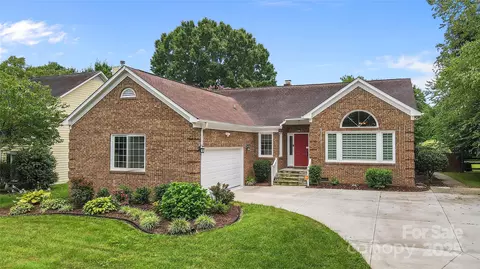 14021 Harlequin Dr, Charlotte, NC 28273