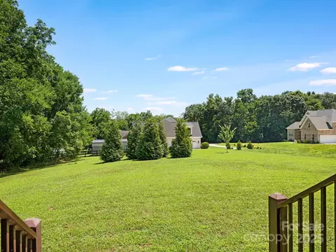 Exterior - 1011 Duntov Dr, Monroe, NC 28110 photo 5 of 7