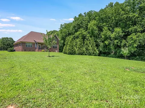 Exterior - 1011 Duntov Dr, Monroe, NC 28110 photo 6 of 7