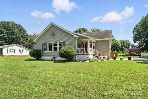 29636 Lakeside Dr, Albemarle, NC 28001