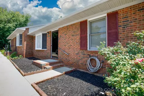 1140 Mckinnon Dr, Rock Hill, SC 29732
