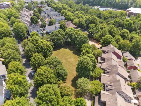 View/Area - 570 Sixth Baxter Xing, Fort Mill, SC 29708 photo 4 of 8
