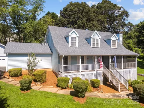 210 Meadow Run Ext, Asheville, NC 28806