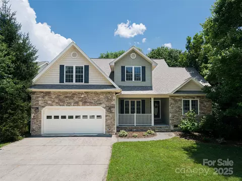 19 Driftstone Cir, Arden, NC 28704