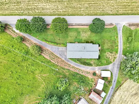 View/Area - 463 Golf Course Rd, Clyde, NC 28721 photo 2 of 4