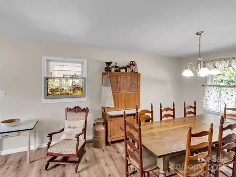 Dining - 463 Golf Course Rd, Clyde, NC 28721 photo 1 of 5