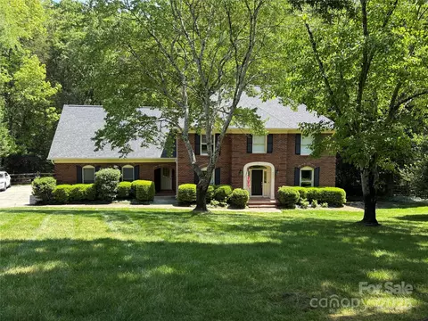 6923 Chatford Ln, Charlotte, NC 28210