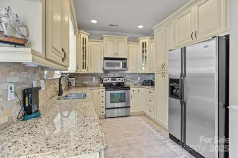 10825 Traders Ct, Davidson, NC 28036 photo 11