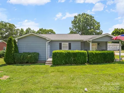 151 Robinson Rd, Gastonia, NC 28056