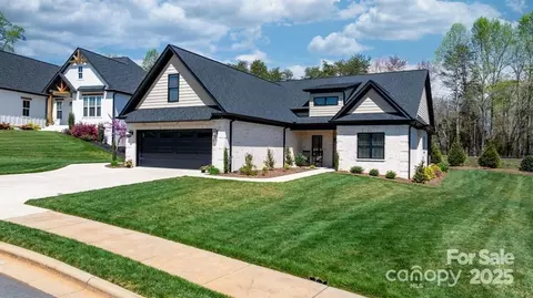 4210 Holly Ne Cir NE, Conover, NC 28613