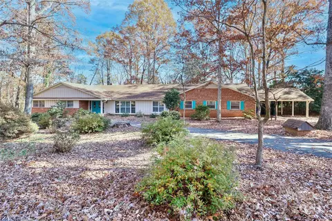 251 Gleneagles E Rd E, Statesville, NC 28625