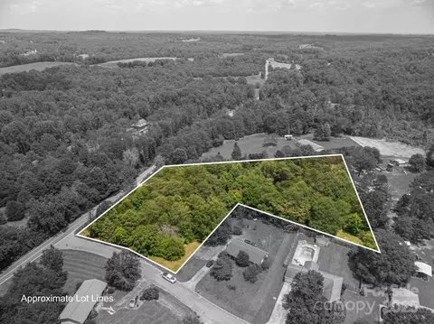 Diamond Drive, Ellenboro, NC 28040