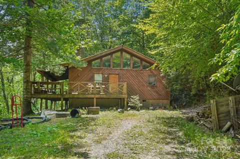 67 Sky Dr, Maggie Valley, NC 28751