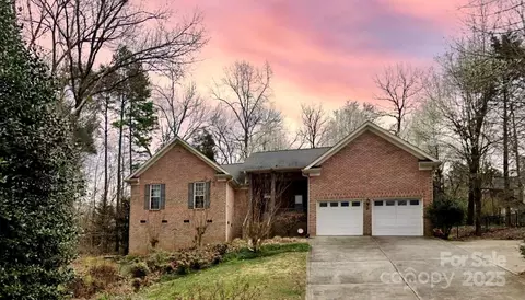 9600 Lockhorn Ct, Mint Hill, NC 28227