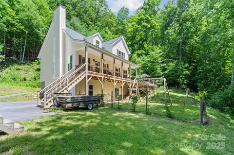 222 Fox Creek Rd, Mars Hill, NC 28754