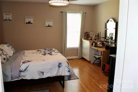 34 Duncan Rd, Flat Rock, NC 28731 photo 6
