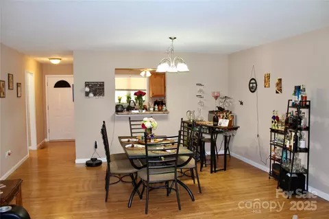 34 Duncan Rd, Flat Rock, NC 28731 photo 4