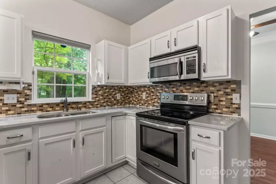 Kitchen - 9830 Dauphine Dr, Charlotte, NC 28216 photo 4 of 4