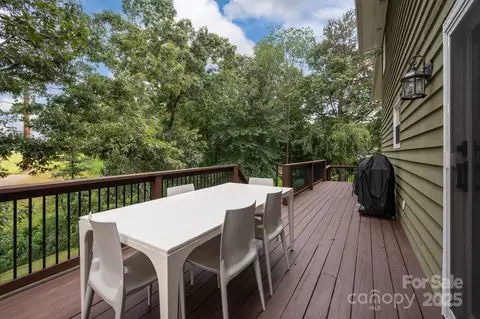38 Tipton Dr, Candler, NC 28715