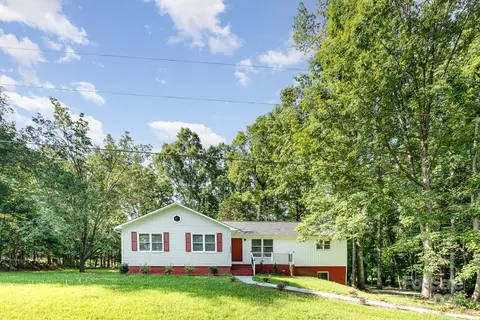 7154 Woodcock Trl, Stanley, NC 28164