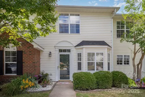 3702 Melrose Cottage Dr, Matthews, NC 28105