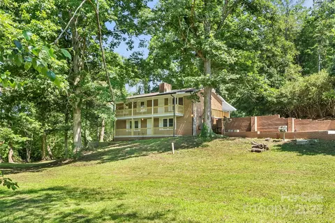 103 Emorywood Dr, Morganton, NC 28655