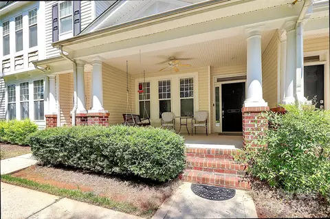 2044 Gable Way Ln, Matthews, NC 28104