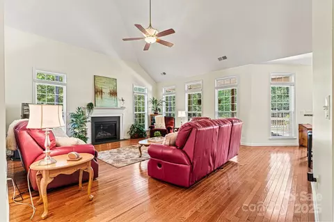 1036 Foreman Ct, Denver, NC 28037 photo 3