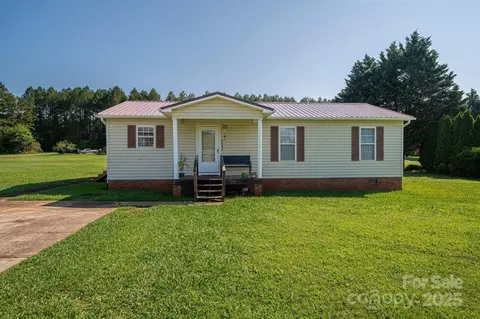 2694 Rock Dam Rd, Lincolnton, NC 28092