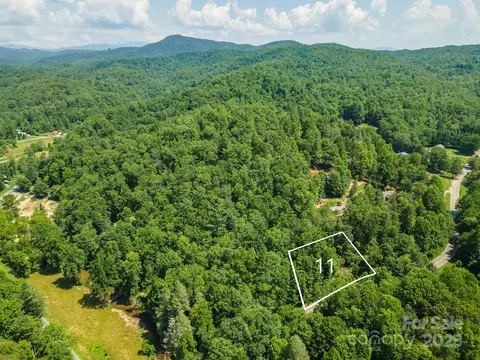 11 Roy Ln, Black Mountain, NC 28711